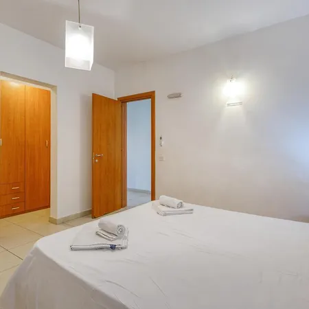 New! 1 Bedroom In The Heart Of St Julians * San Ġiljan