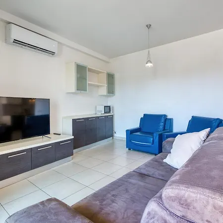 Lägenhet New! 1 Bedroom In The Heart Of St Julians *