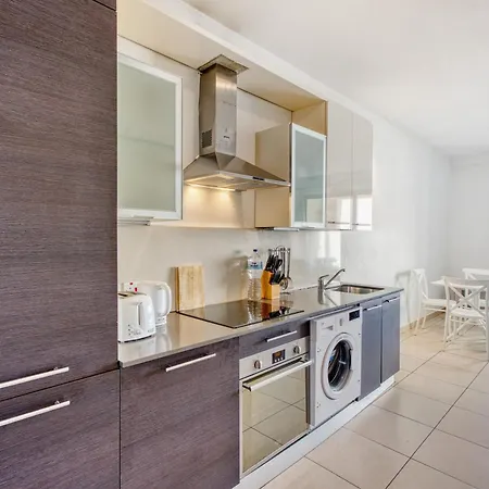 New! 1 Bedroom In The Heart Of St Julians * Saint Julian's