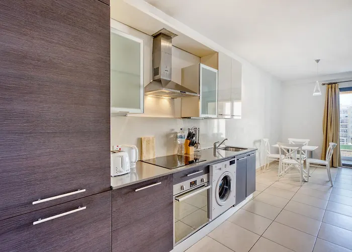 New! 1 Bedroom In The Heart Of St Julians * Saint Julian's